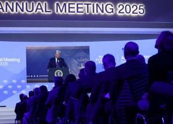 Trump accuses Bank of America, JPM of not doing business with conservatives