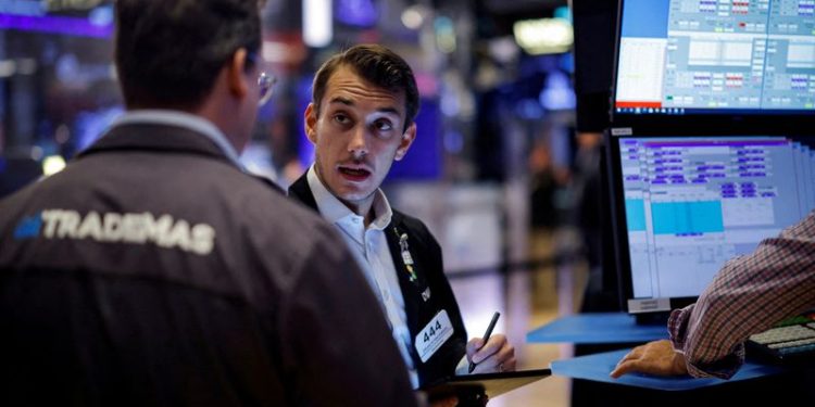 Column-US investment bias might ebb if European gloom lifts: Mike Dolan