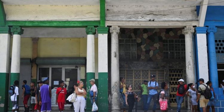 As Cuba-US relations sour, the island needs dollars more than ever