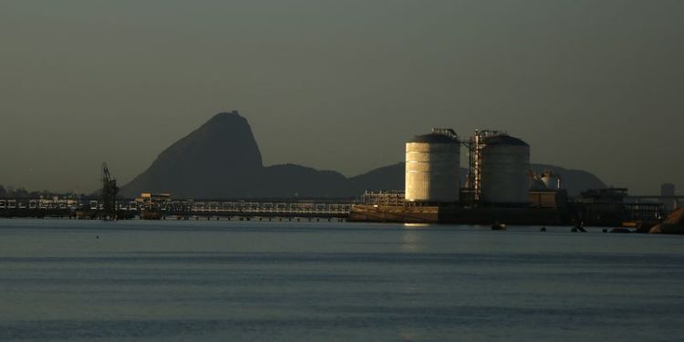 UBS sees near-term risks for U.S. natural gas prices