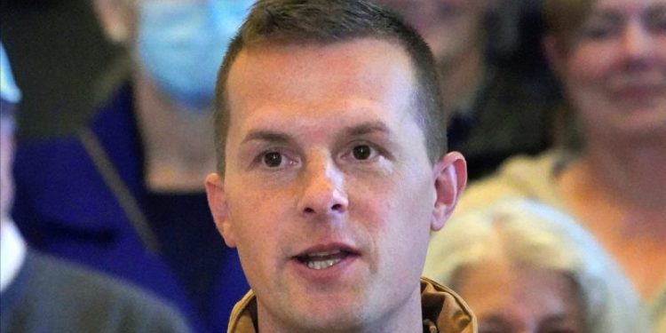 Top political handicapper reveals prediction for ‘volatile’ 2026 battle for House majority