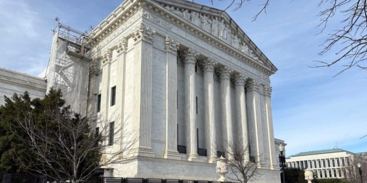 SCOTUS to hear straight woman’s discrimination case that could reshape employment law