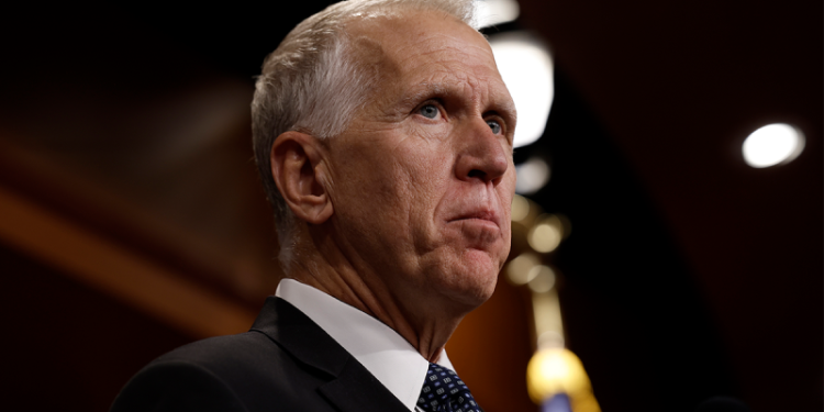 Hear the death threats Republican senator received about Trump