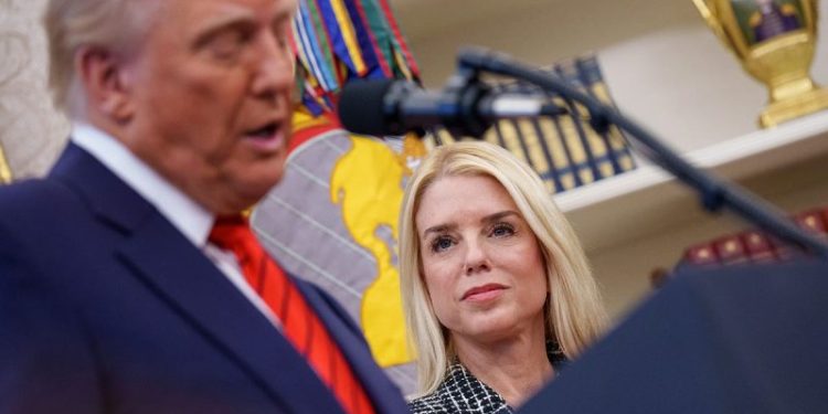 US judge dismisses DNC election commission lawsuit, in a victory for Trump