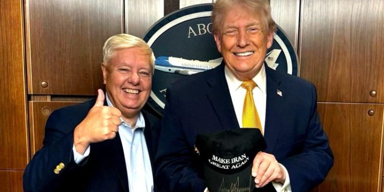Trump signs ‘Make Iran Great Again’ hat alongside Lindsey Graham