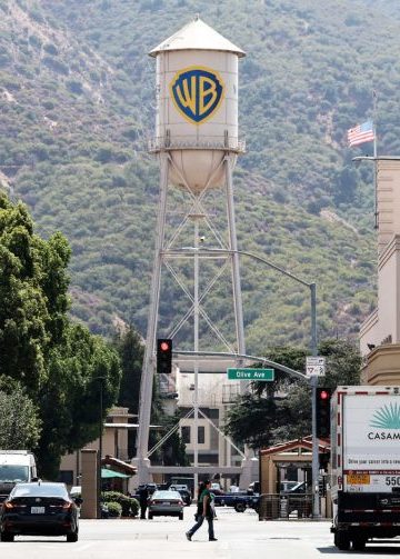 Warner Bros. Discovery reopens talks with Paramount