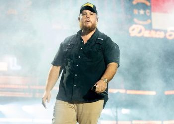 Luke Combs’ brutal response to ‘liberal’ labels: ‘Why do we all care?’