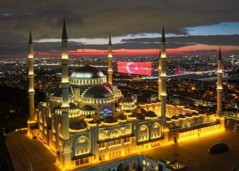 NATO defenses shoot down Iranian missile fired toward Turkey, defense ministry says